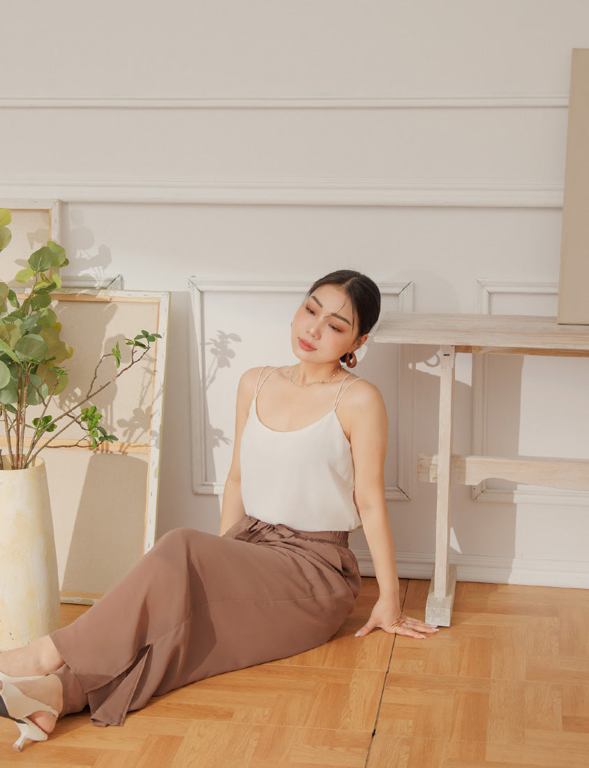 MISS. Elegant Textured Open-Back Plus Size Chiffon Camisole