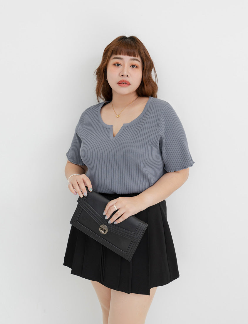 MISS. Essential Wavy Edge Plus Size Knit Top