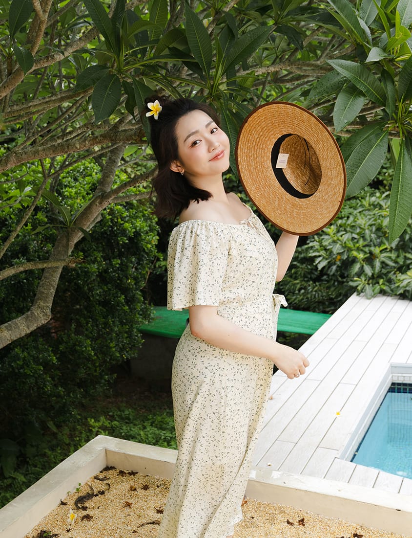 2-Way Off-Shoulder Floral Plus Size Maxi Dress (with Belt)