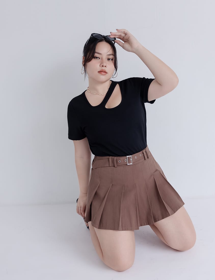 MUA! Sexy Ribbed Hollow Plus Size Short Sleeve Tee