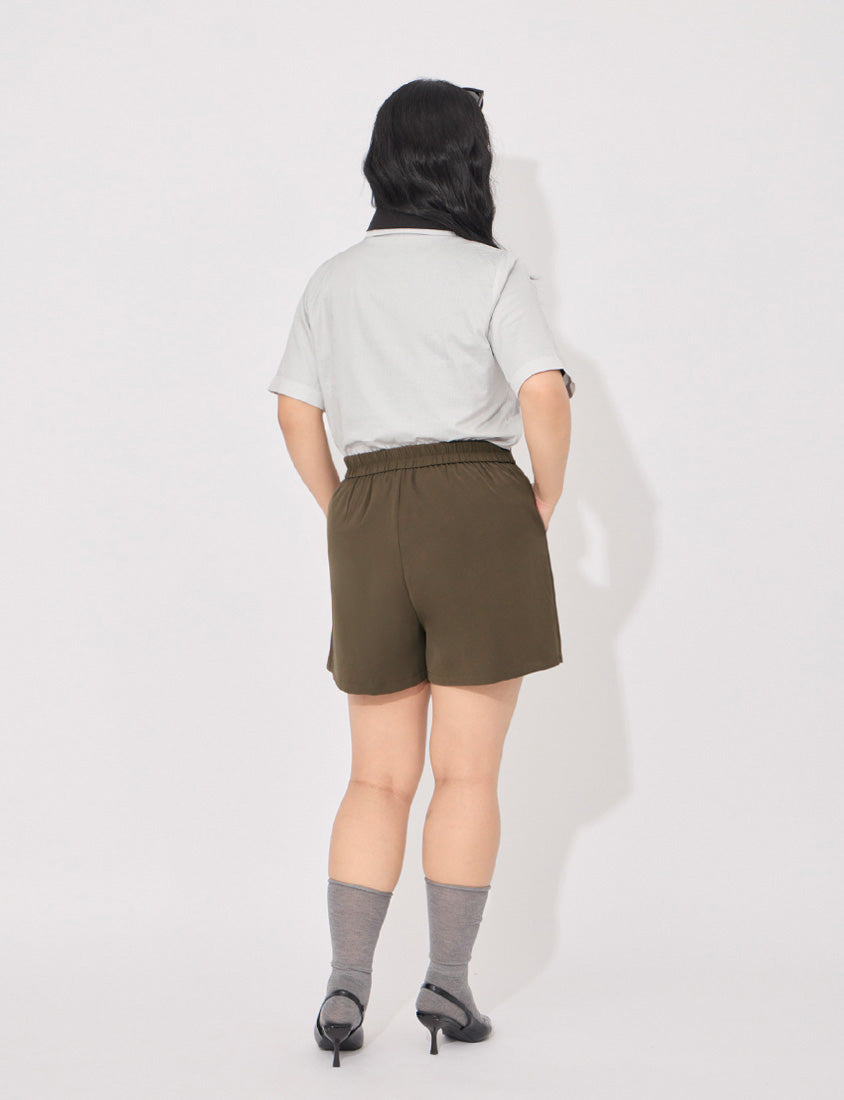 MORE U Asymmetric Wrinkle-Resistant Plus Size Shorts