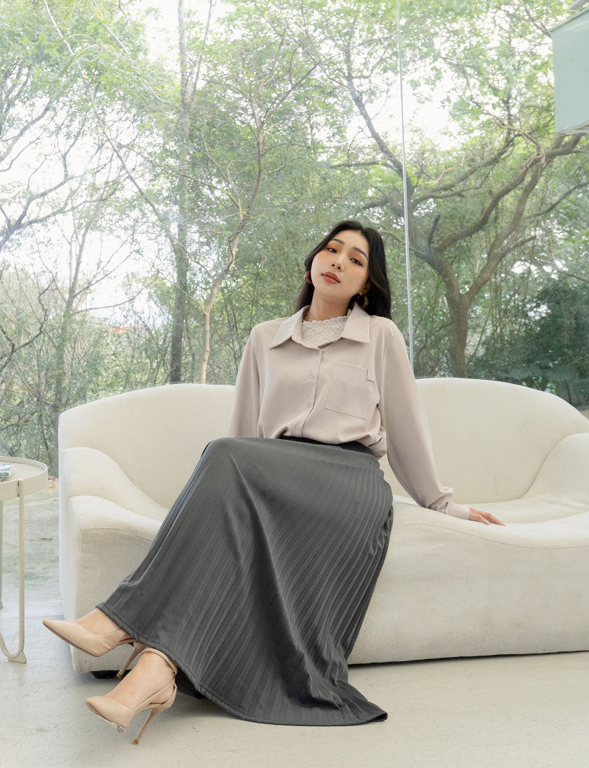 MISS. Wrinkle-Resistant Textured Multicolor Pocket Plus Size Shirt