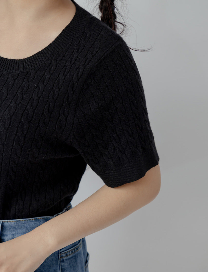 Crewneck Cable Knit Short Sleeve Top