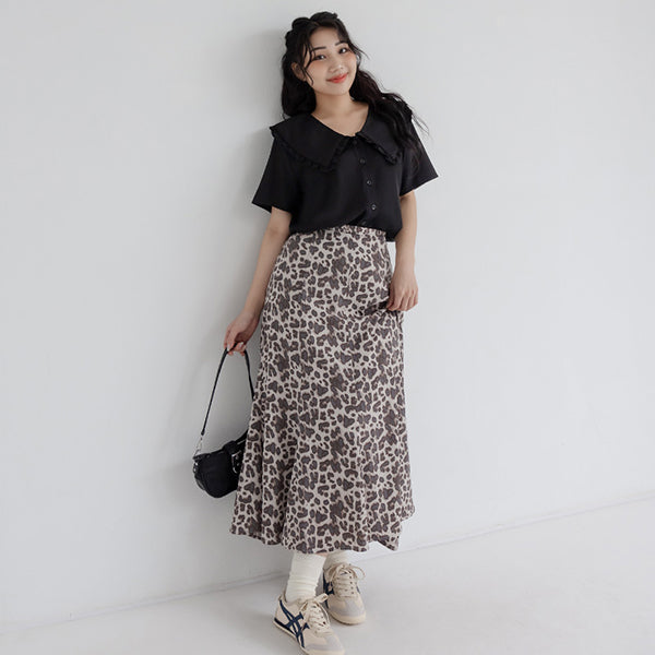 Playful Large Ruffle Collar Plus Size Short Sleeve Top