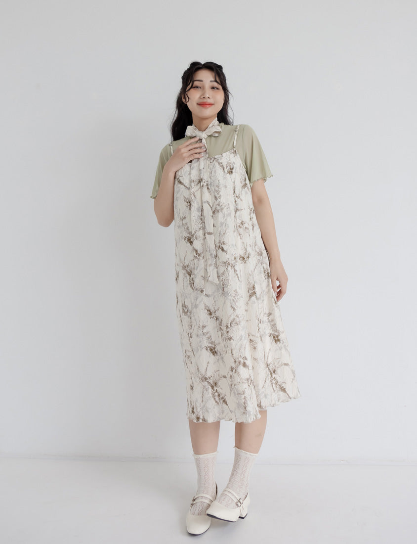 MISS. Wavy Textured Adjustable Strap Plus Size Dress (with Belt)