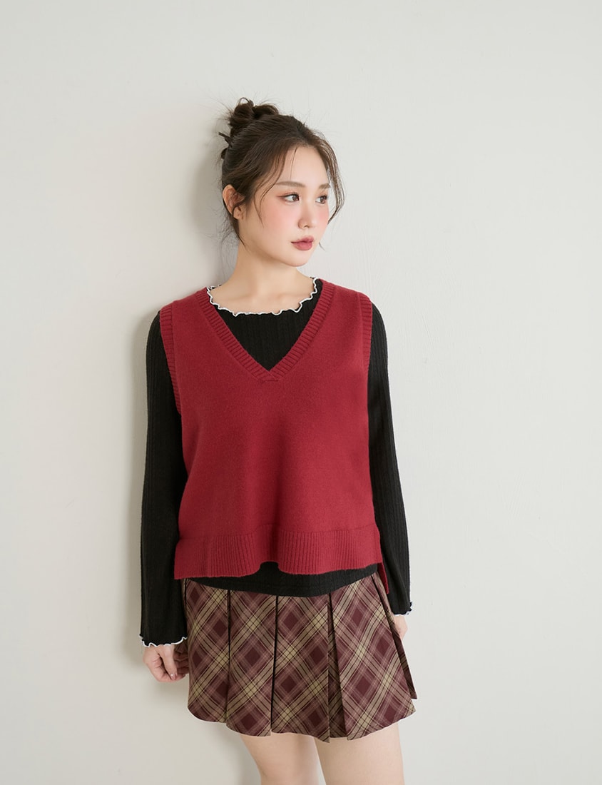 Versatile Multicolor V-Neck Cropped Plus Size Knit Vest