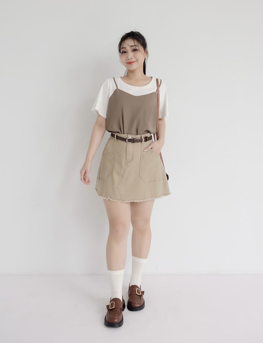 Pocket Twill Cotton Frayed Hem Plus Size Mini Skirt (With Inner Shorts)