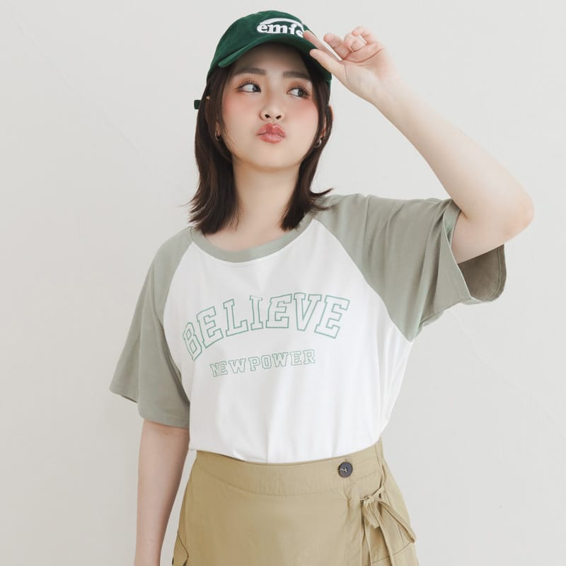 Sweet Crew Neck Colorblock Lettering Plus Size Tee