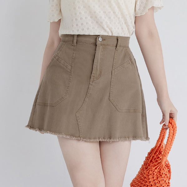 Pocket Twill Cotton Frayed Hem Plus Size Mini Skirt (With Inner Shorts)
