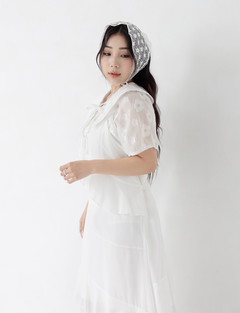 Two-Piece Floral Collar Tie Plus Size Shirt (with Camisole)
