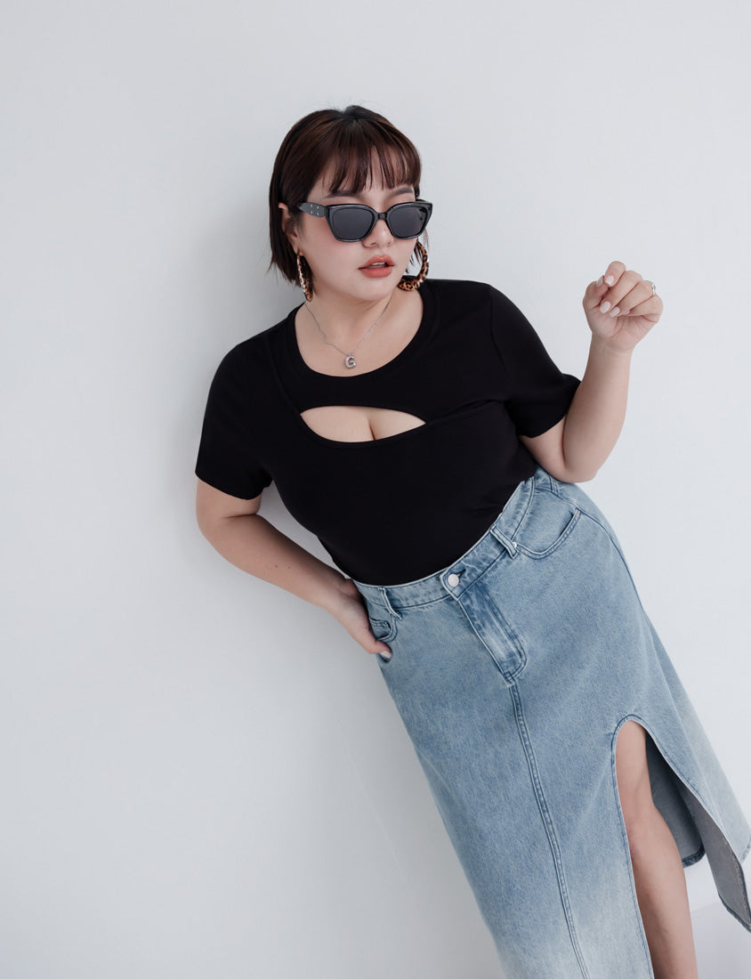 MUA! Sexy Cut-out Ribbed Plus Size Top