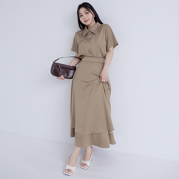 MISS. Fairy Double Layered Back Elastic Glossy Plus Size Maxi Skirt
