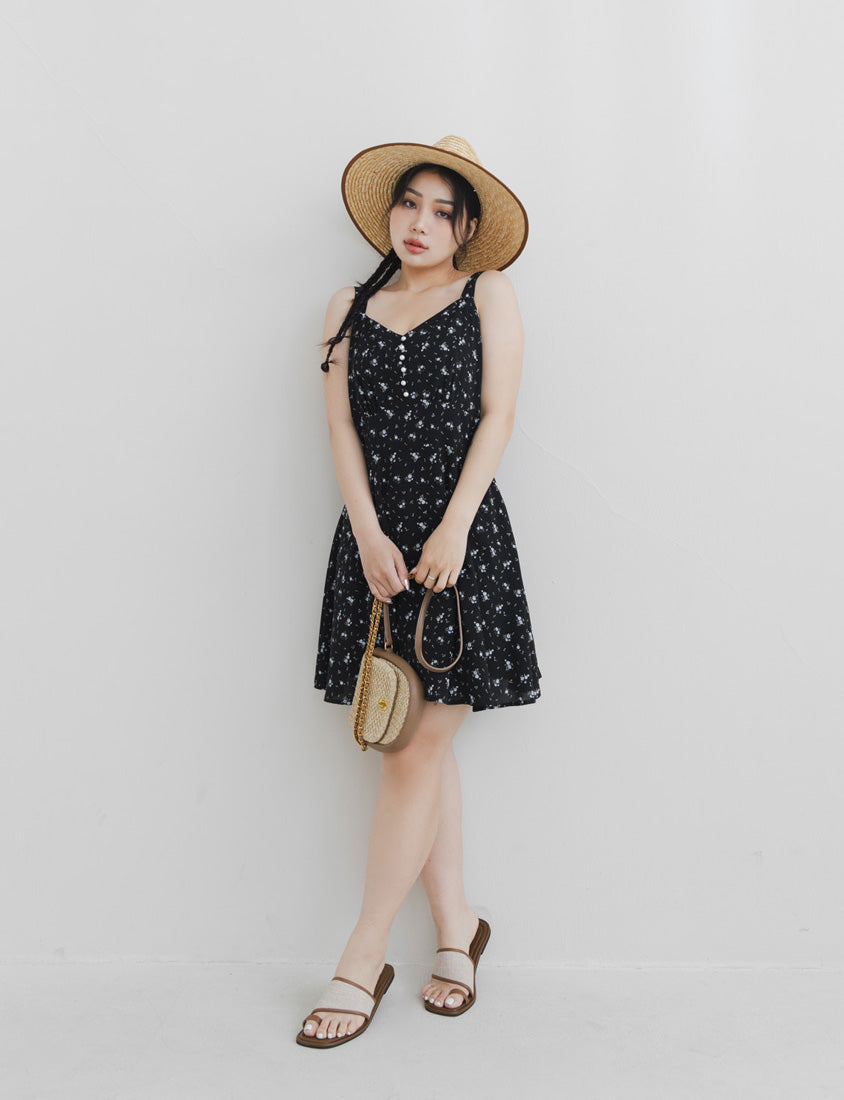 Adjustable Pearl Button Floral Plus-Size Mini Dress