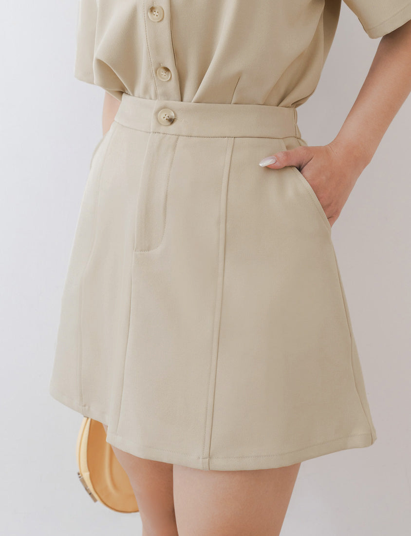 MISS. Korean Contrast Stitch Twill Back-Elastic Plus Size Mini Skirt