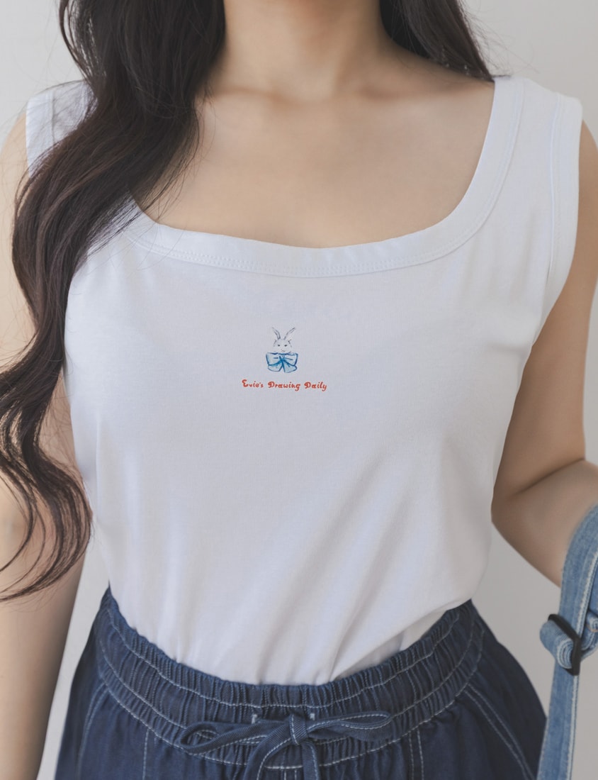 Wide Strap Square Neck Hand-Drawn Print Plus Size Tank Top (Illustrator Collaboration)