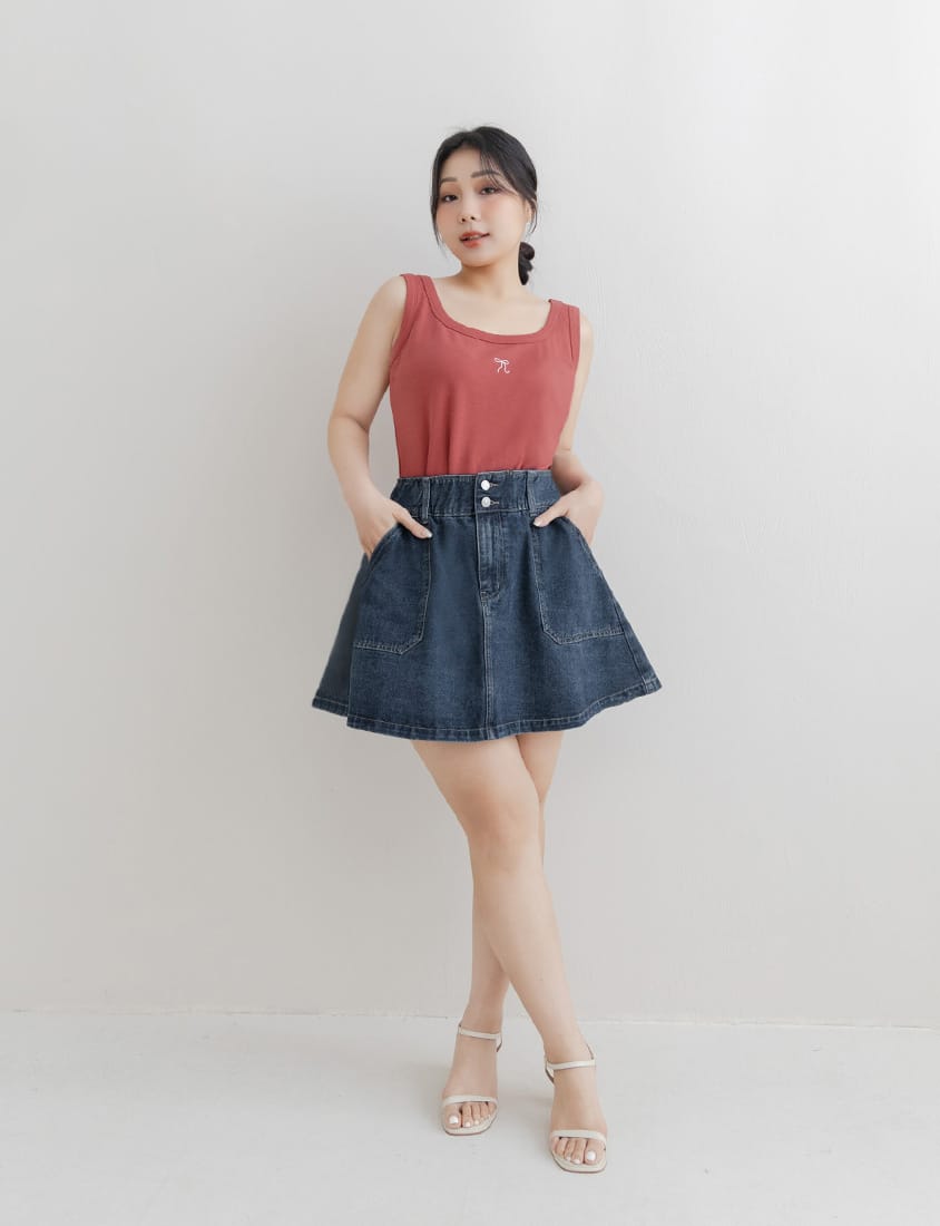 Waist-Cinching A-Line Plus Size Denim Skirt (With Shorts)