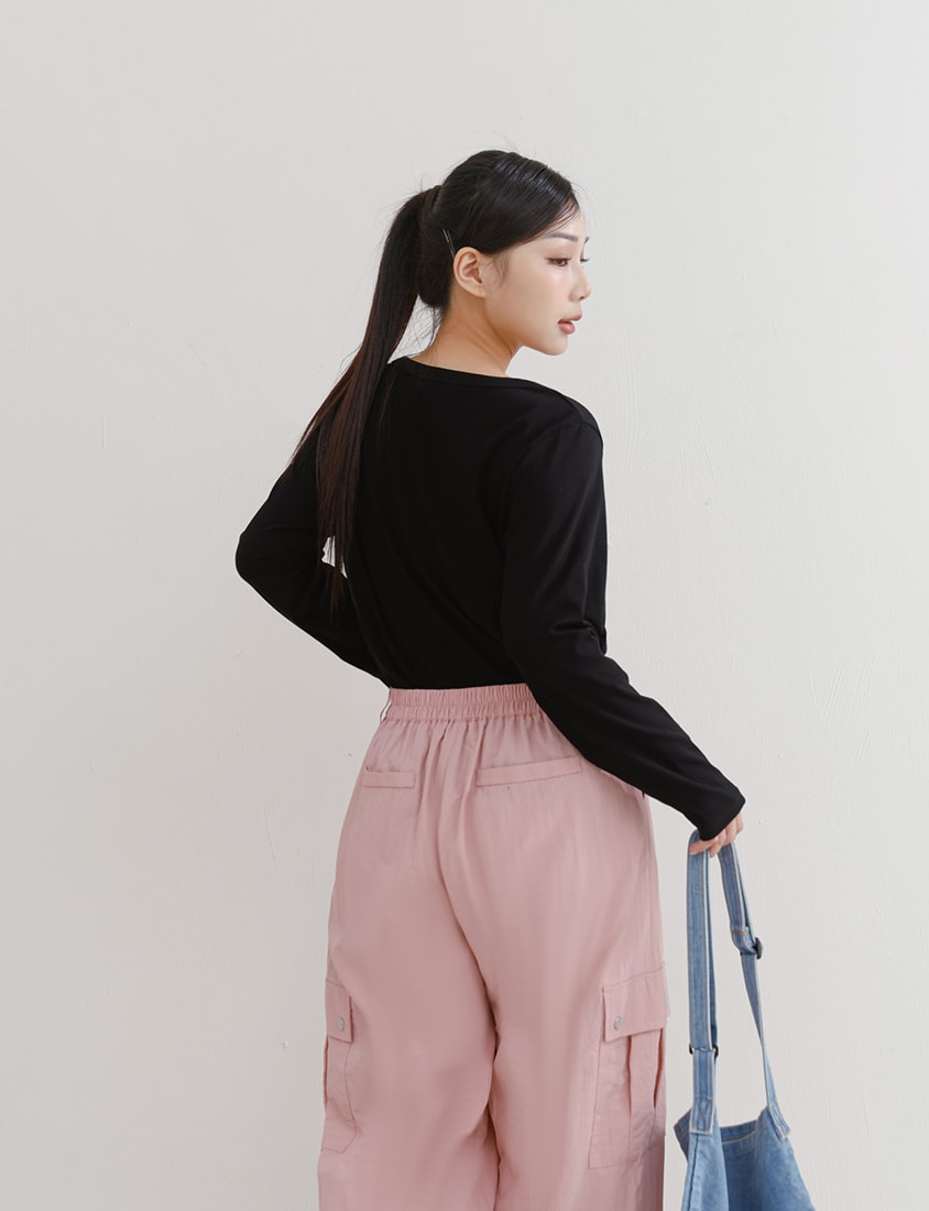 U-Neck Slim Fit Plus Size Long Sleeve Tee