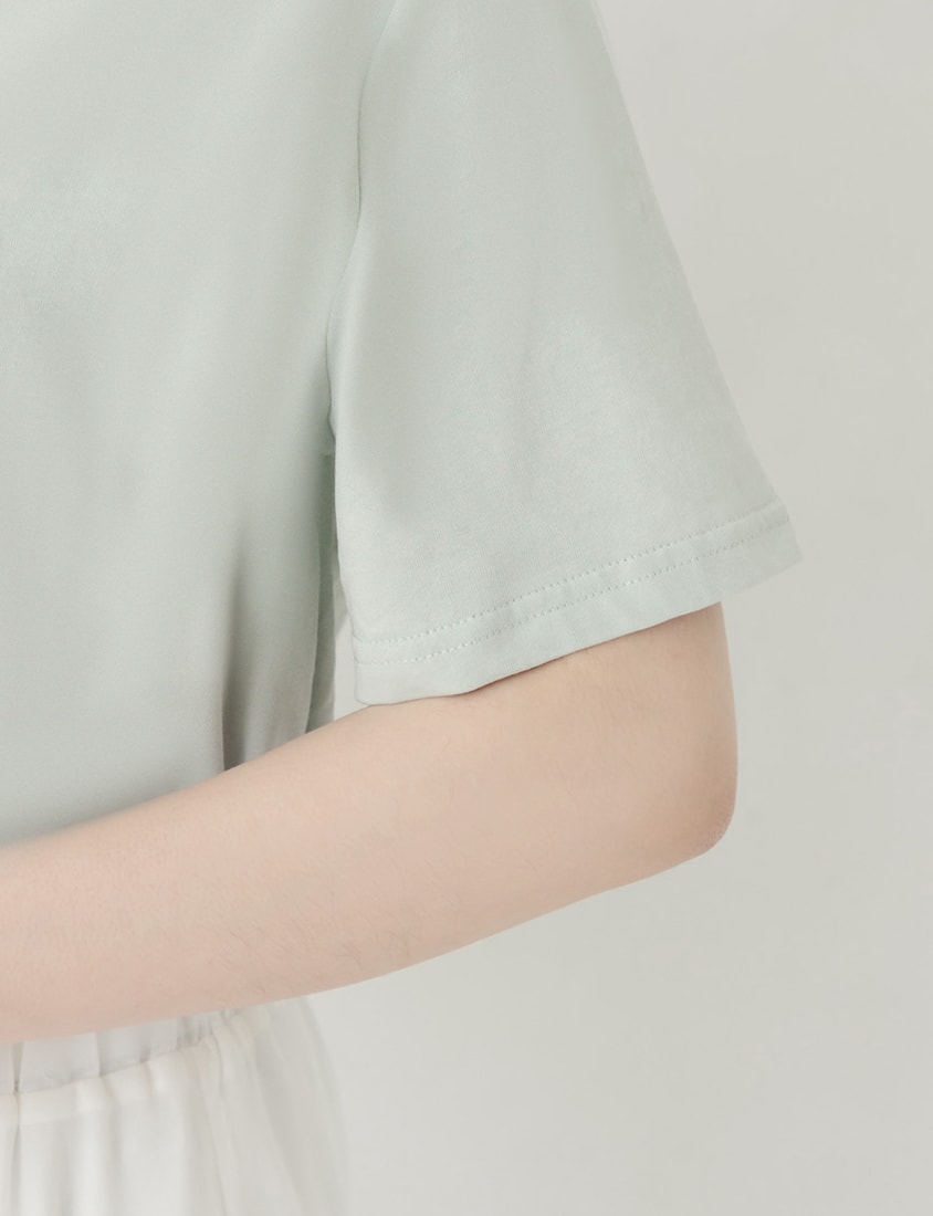 Sweet Bow Embroidery Plus Size Tee