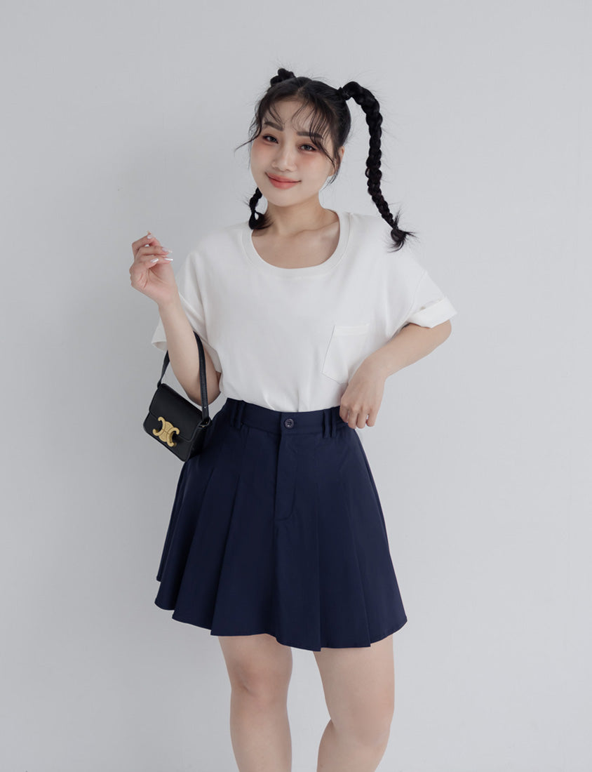 Skin-friendly Silky Pleated Back Elastic Plus Size Mini Skirt (With Pants)