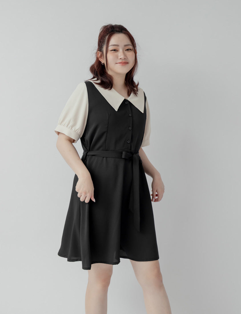 Layered-Look Contrast Collar Plus Size Mini Dress (with Belt)