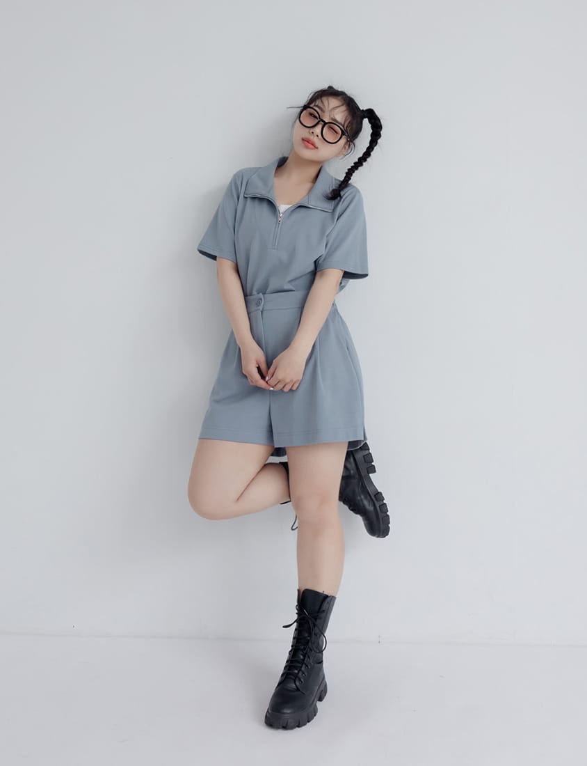 Zip-Up Faux Two-Piece Multicolor Plus Size Short Sleeve Tee