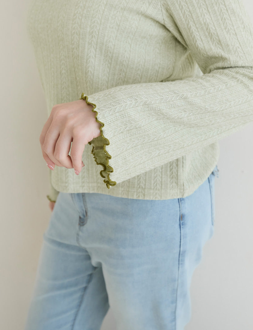 Contrast Lettuce-Edge Jacquard Plus Size Long Sleeve Top