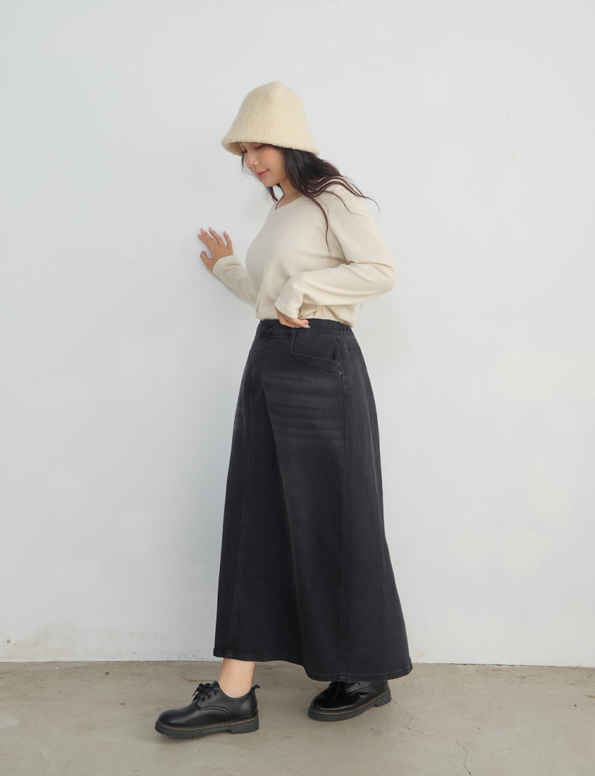 Pear-Shaped Friendly! Perfect Fit Back Slit Plus Size Denim Maxi Skirt