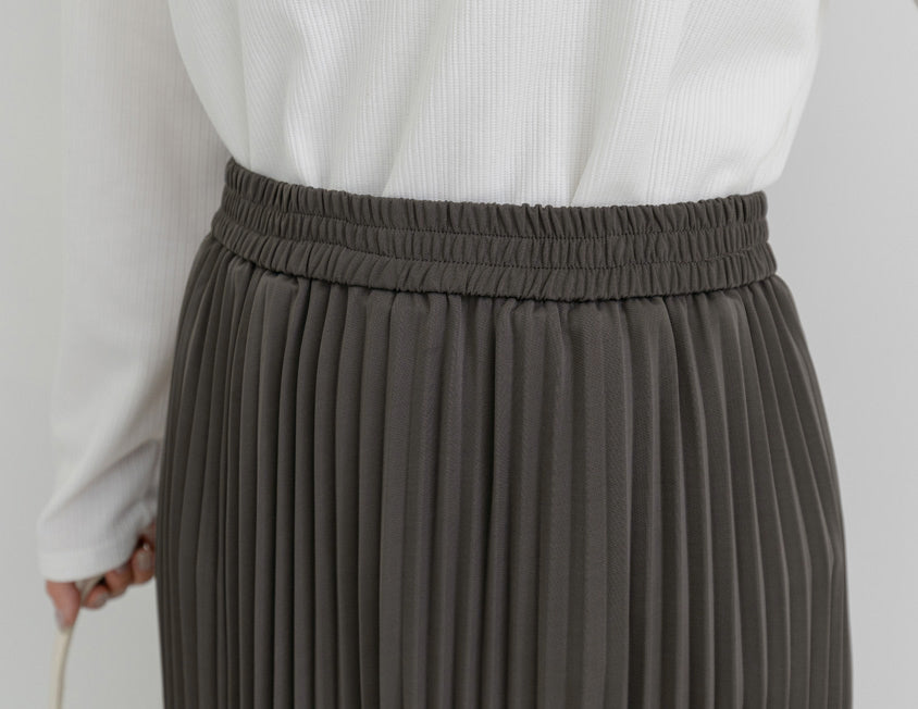 MISS. Fairy Pleated Elastic Waist Plus Size Maxi Skirt