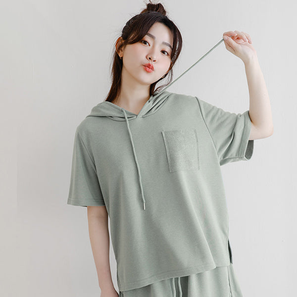 Reverse Square Pocket Plus Size Hooded Top