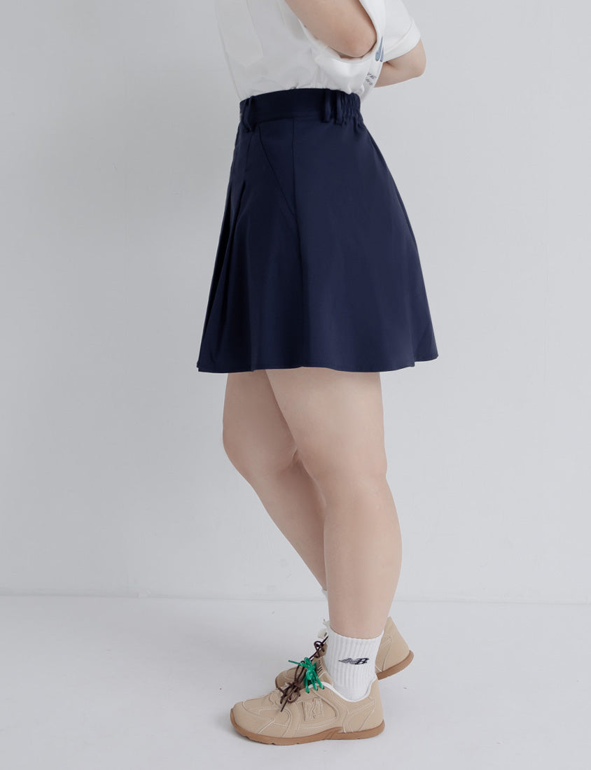 Skin-friendly Silky Pleated Back Elastic Plus Size Mini Skirt (With Pants)