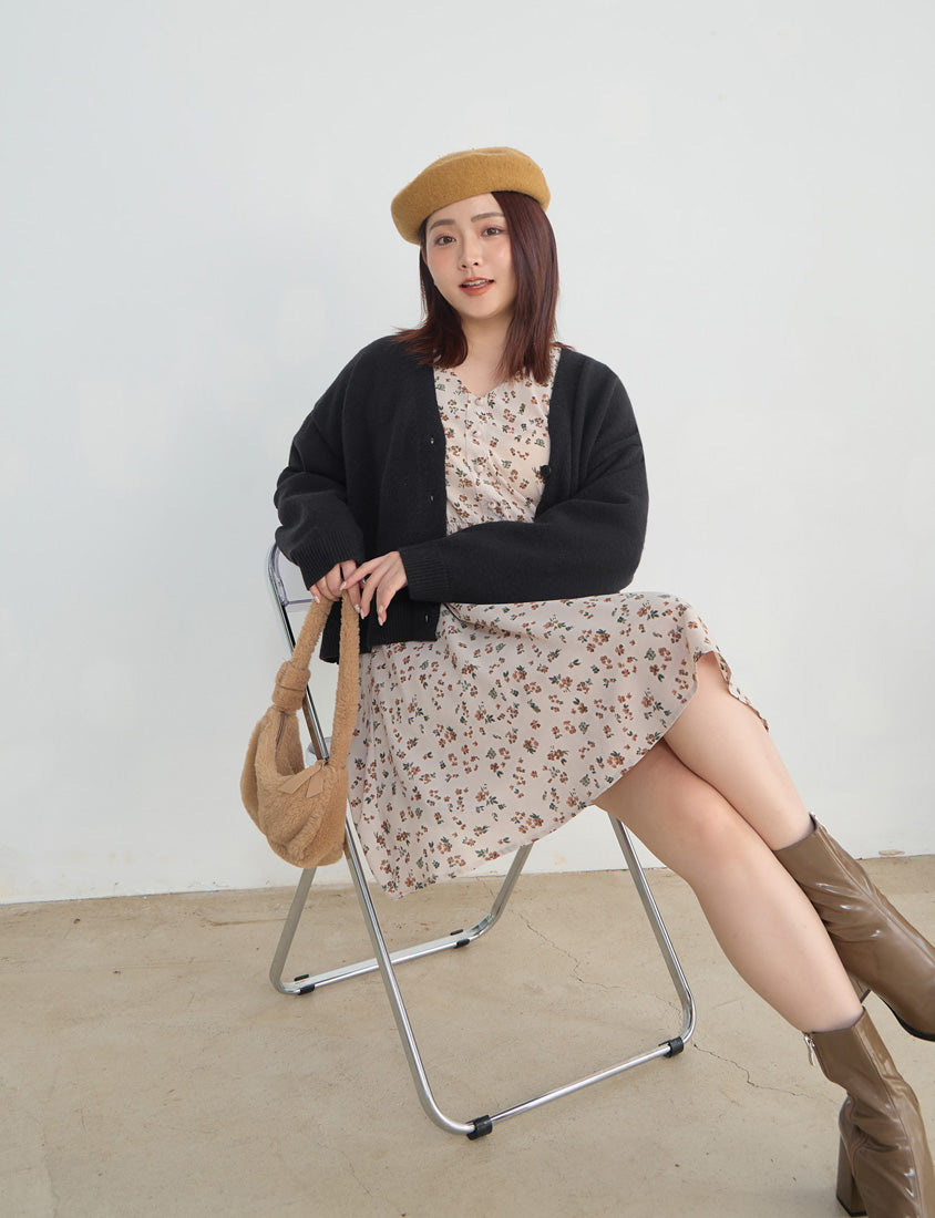 Classic V-Neck Multicolor Cropped Plus Size Knit Cardigan