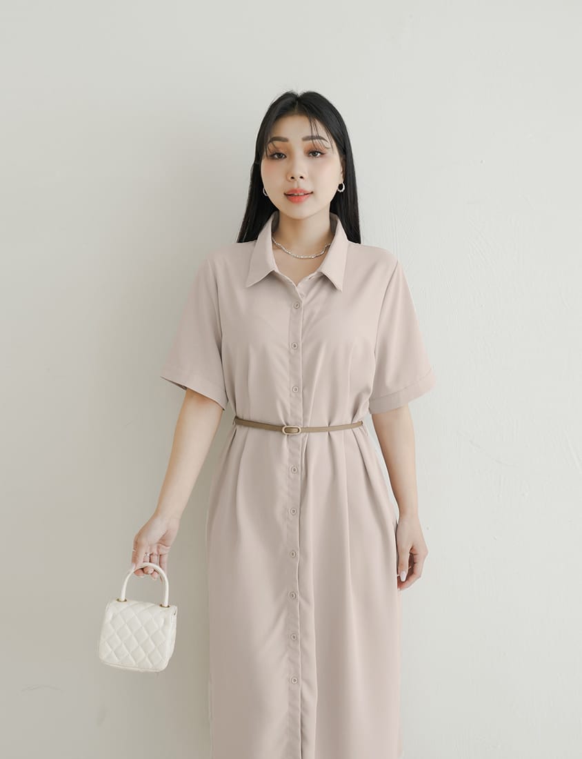 MISS. Button Twill Collar Plus Size Short Sleeve Dress (with Belt)
