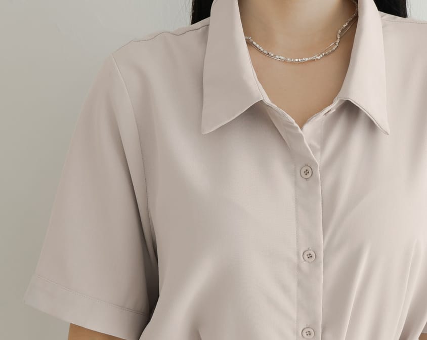 MISS. Button Twill Collar Plus Size Short Sleeve Dress (with Belt)
