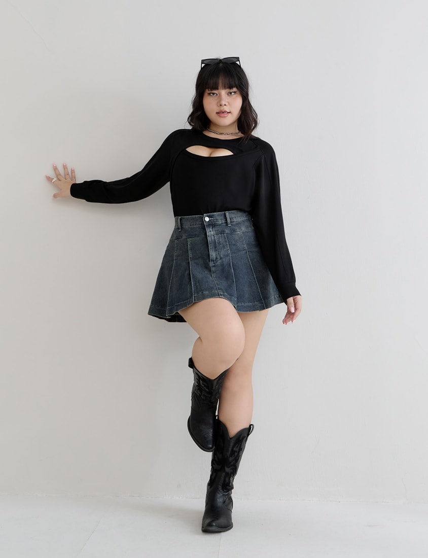 MUA! Cloud Cotton Front Cut-Out Plus Size Long Sleeve Top