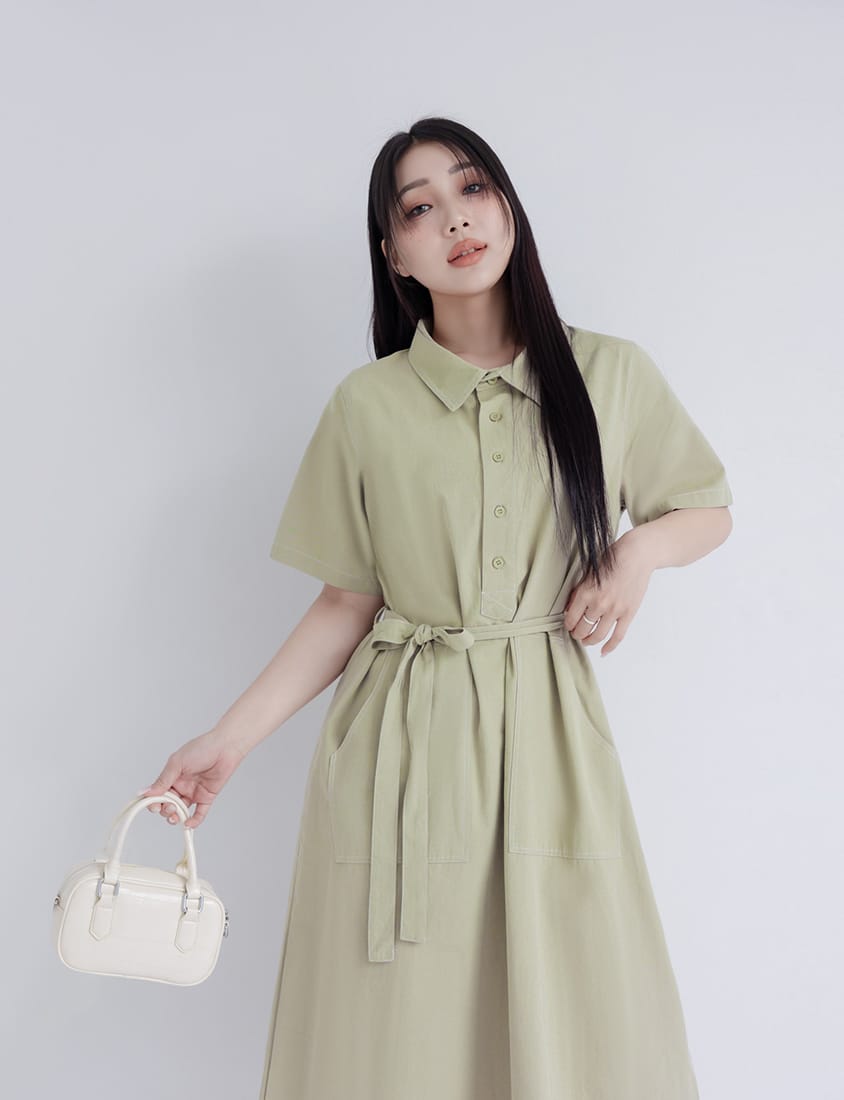 Color-Block Stitching Collar Twill Plus Size Maxi Dress (with Waist Tie)