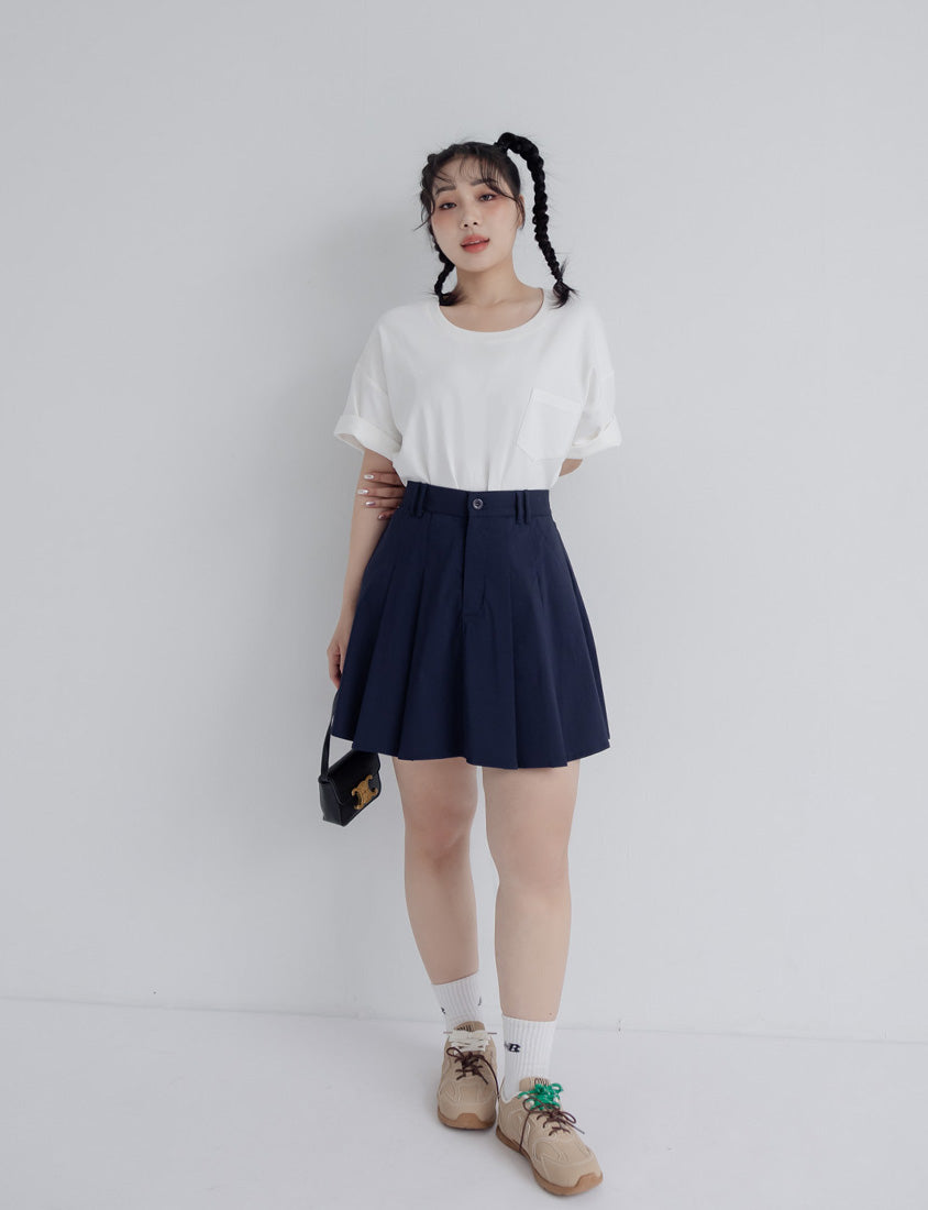 Skin-friendly Silky Pleated Back Elastic Plus Size Mini Skirt (With Pants)