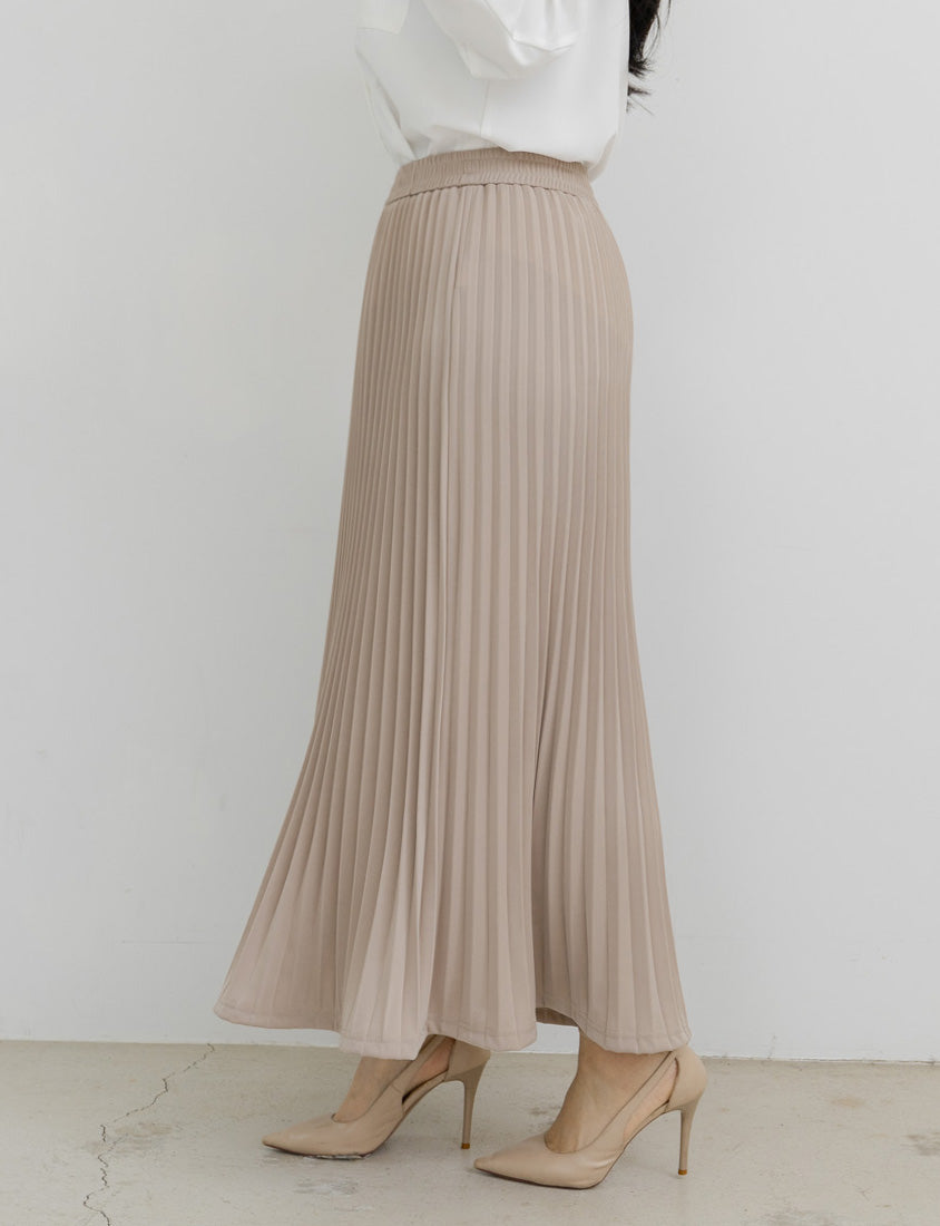 MISS. Fairy Pleated Elastic Waist Plus Size Maxi Skirt