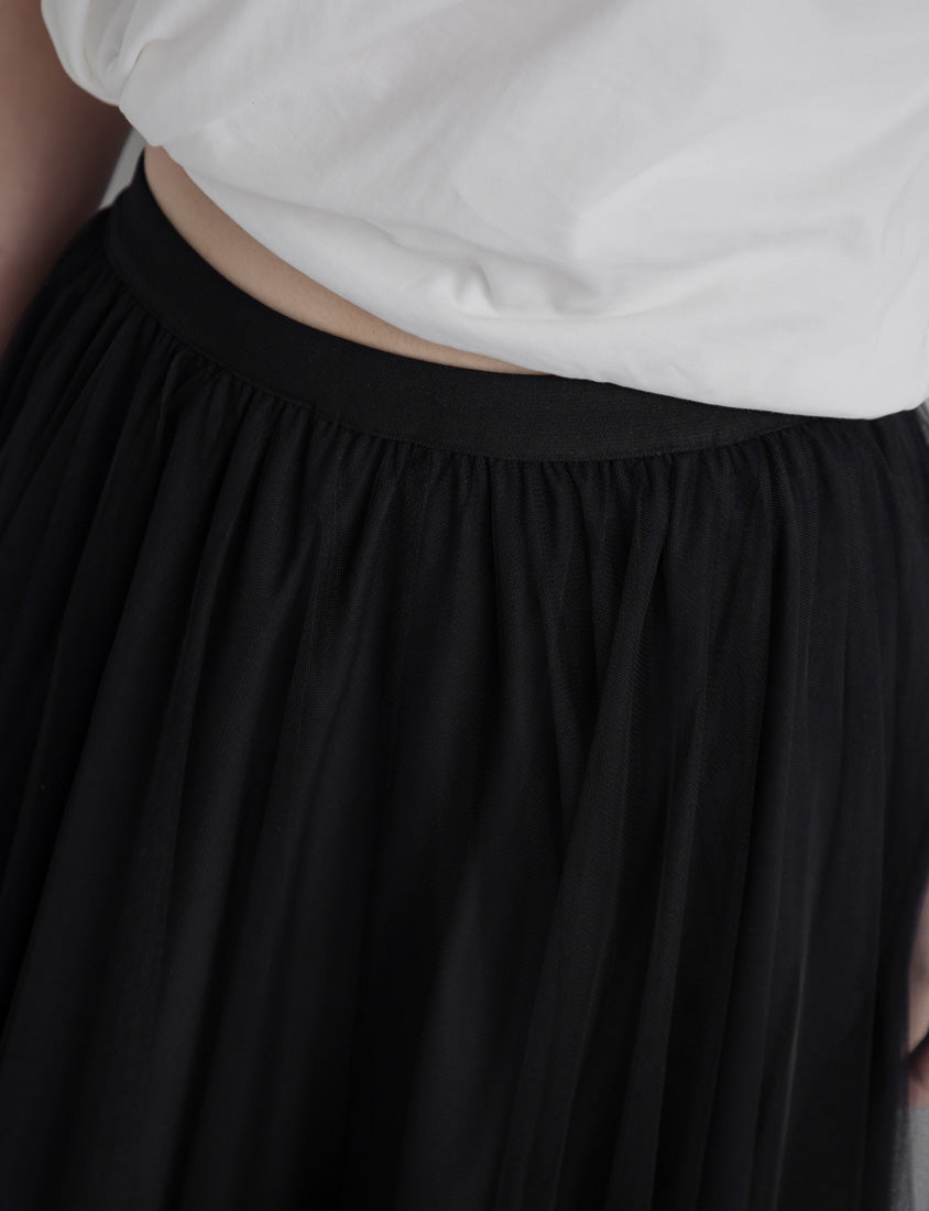 Romantic Layered Flowing Elastic Waist Plus Size Tulle Skirt