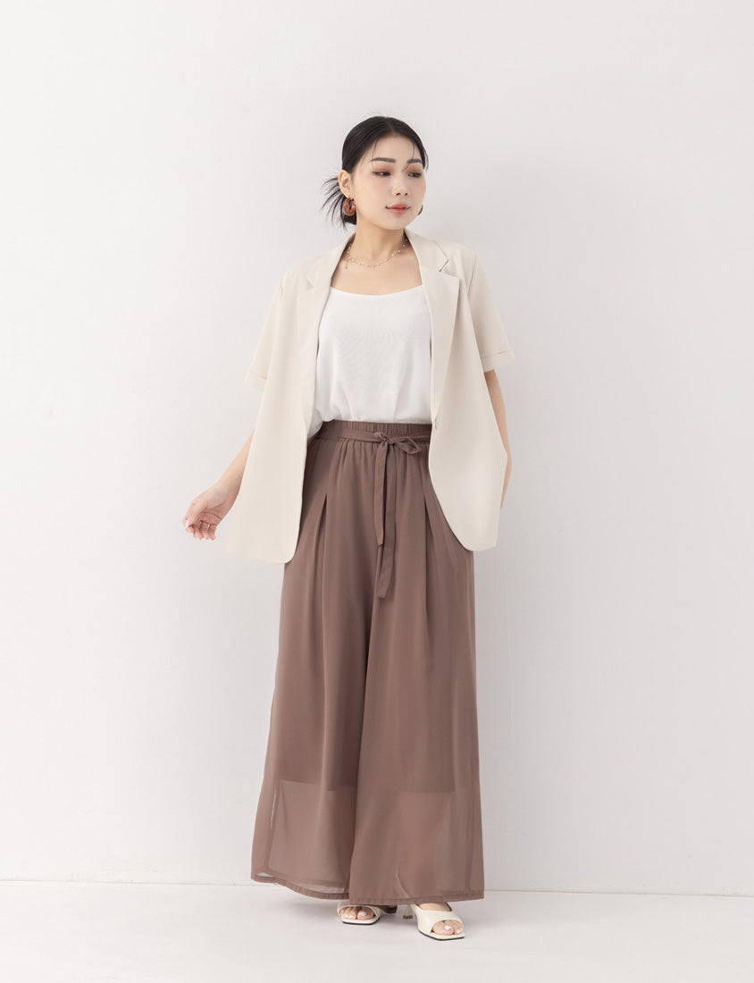 MISS. Elegant Textured Open-Back Plus Size Chiffon Camisole
