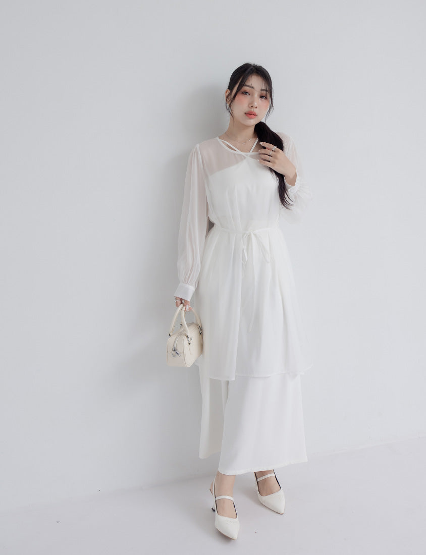 MISS. High Waist Pleated Tummy Flattering Plus Size Tailored Pants