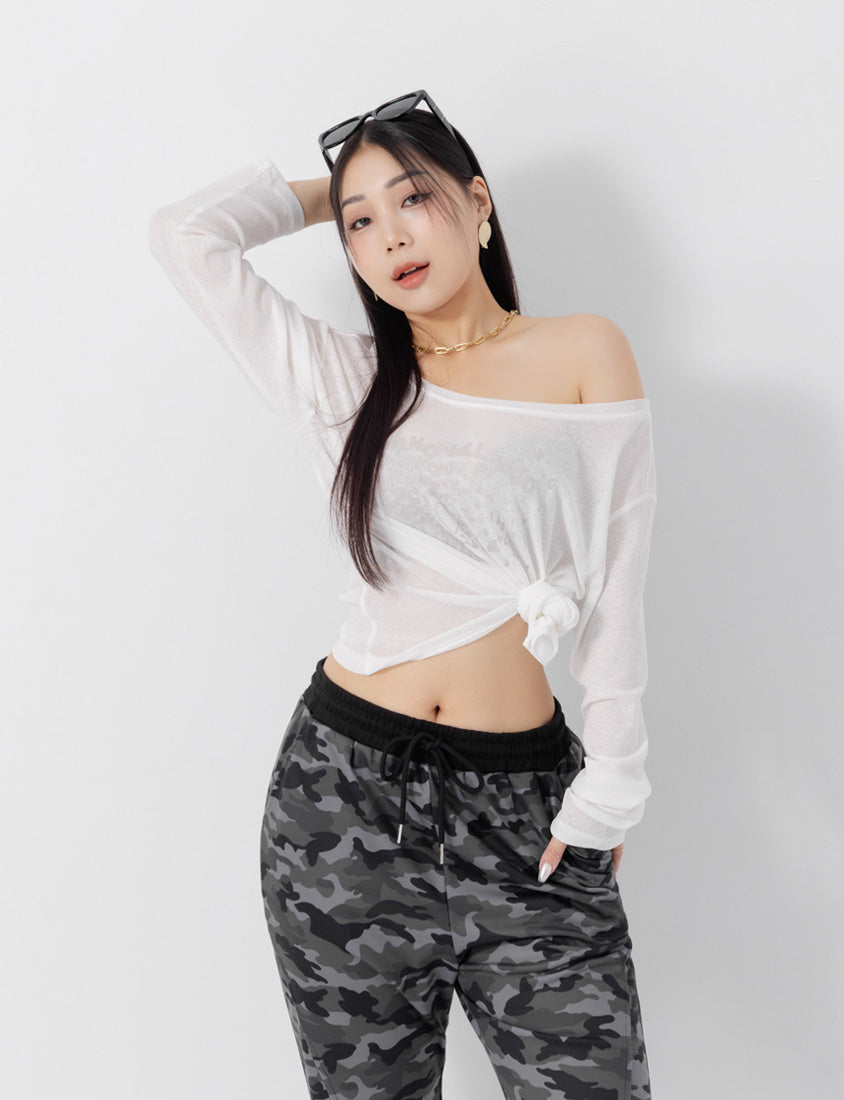 MUA! Chic Graphic Heart Lettering Plus Size Top