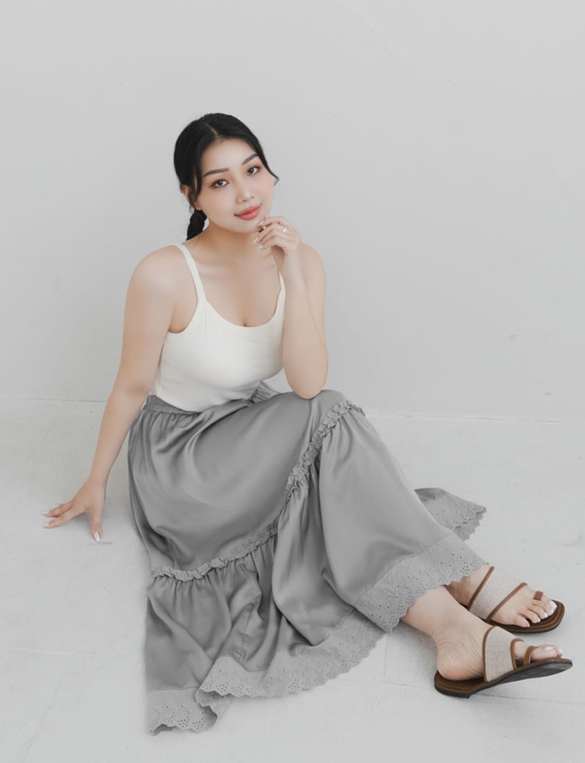 Korean Style Flowy Lace Trim Tiered Plus Size Maxi Skirt