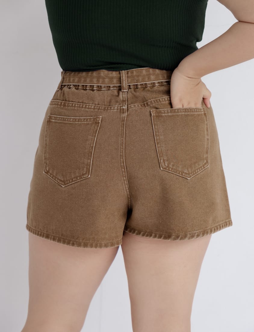MUA! Sexy Statement Wash Plus Size Denim Shorts (With Belt)