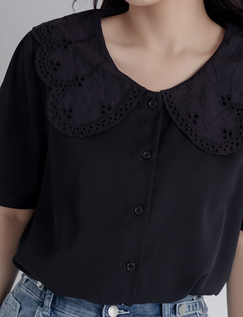 Sweet Lace Collar Puff Sleeve Plus Size Blouse