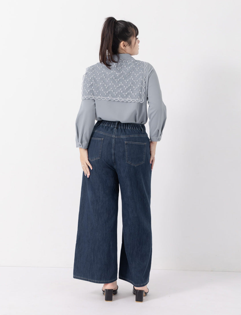 Standard Stitch Detail Plus Size Wide-Leg Jeans
