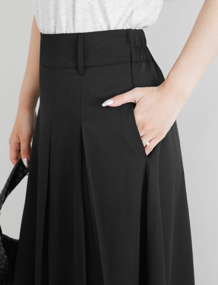 MISS. Elegant Wide Pleated Elastic Back Waist Plus Size Maxi Skirt