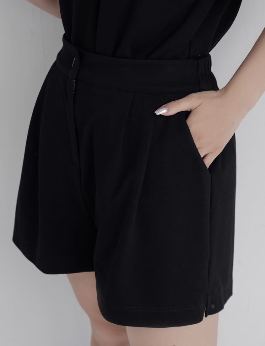 Summer Pleated Back Elastic Waist Plus Size Shorts