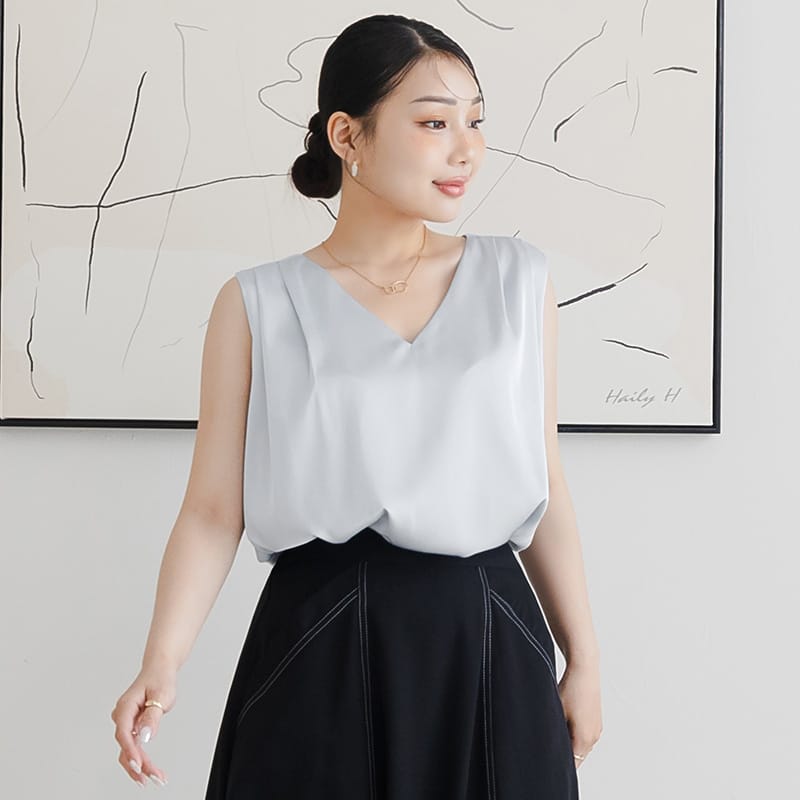 MISS. Subtle Sheen V-Neck Wide Strap Plus Size Pleated Tank