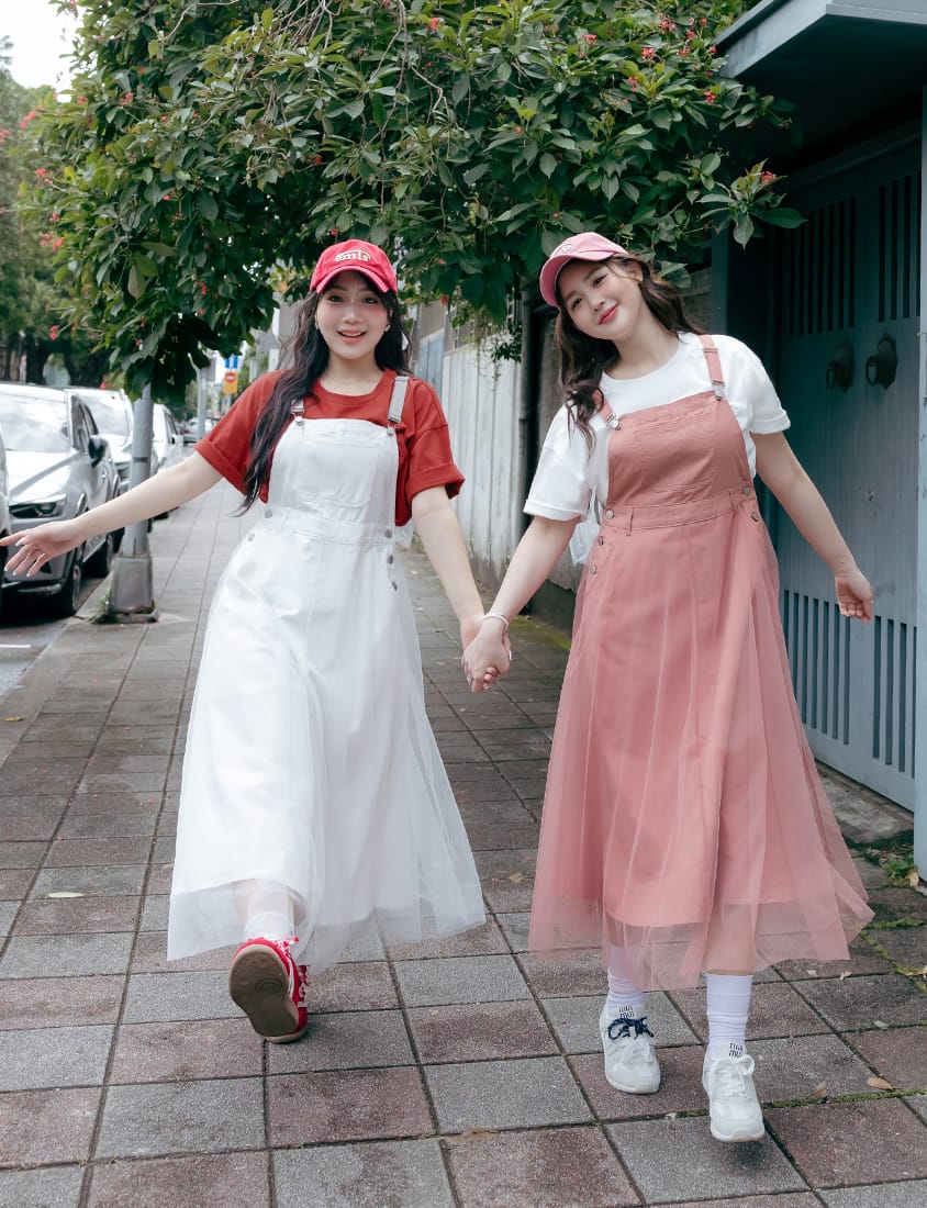 Sweet Adjustable Twill Strap Tulle Panel Plus Size Dress