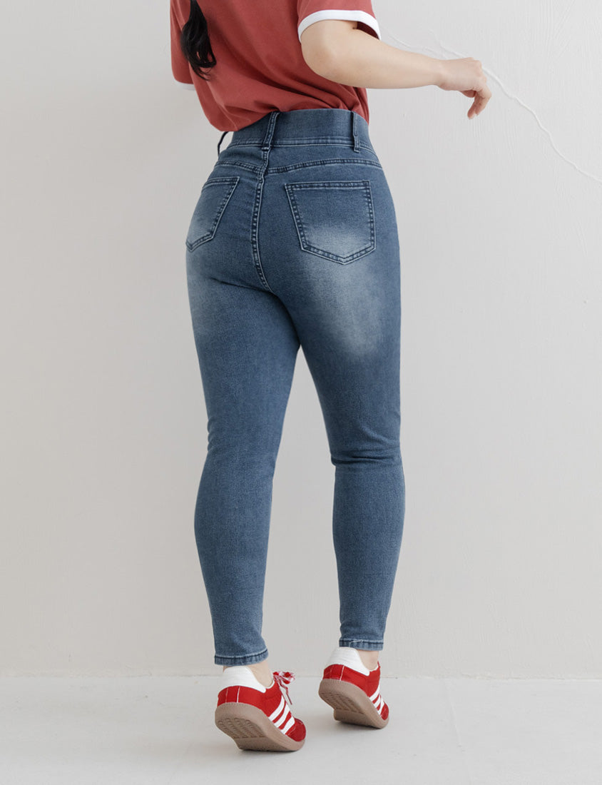 Tummy Flattering Plus Size Slimming Jeans